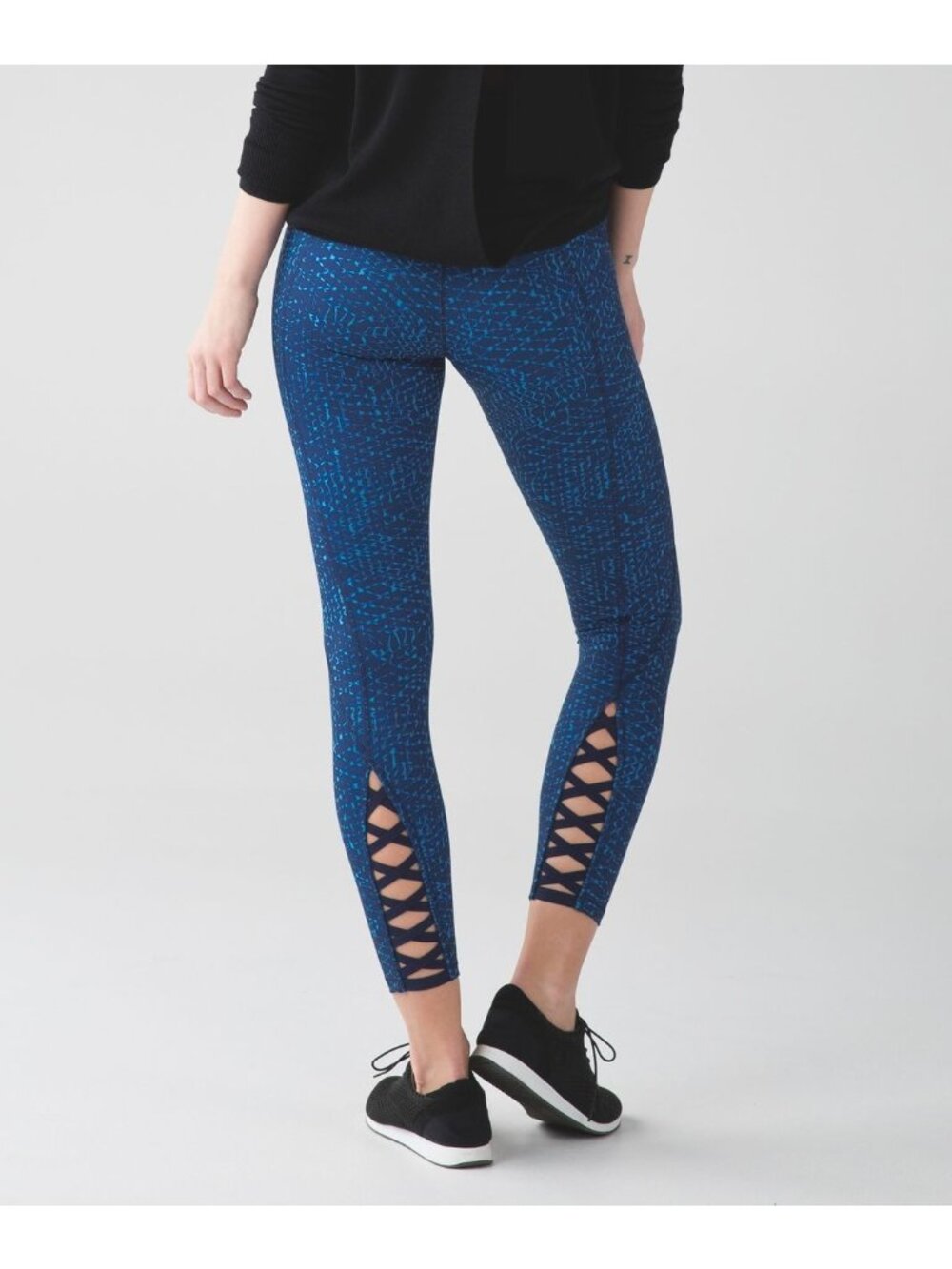 Lululemon Size 4 Samba Snake Kayak Blue Pure Practice Pants Criss Cross Leggings